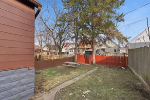 2132 S 23rd St, Milwaukee, WI 53215 - Photo 22