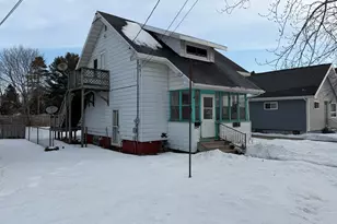 2214 13th St, Two Rivers, WI 54241 - Photo 2