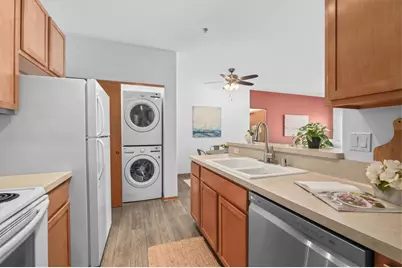 3053 W Drexel Ave #111, Franklin, WI 53132 - Photo 12