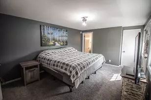 4915 W Colonial Ct, Greenfield, WI 53220 - Photo 26