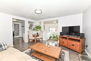 8802 W Center St, Milwaukee, WI 53222 - Photo 8