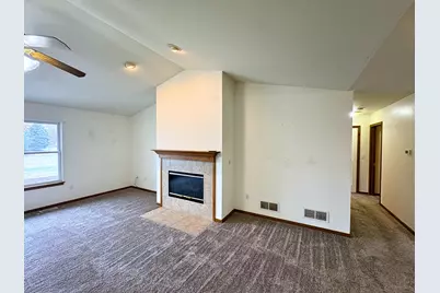 141  Betzer Rd, Delavan, WI 53115 - Photo 6