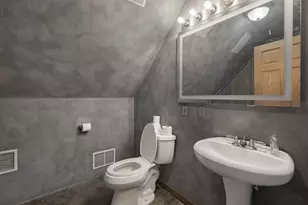 2015 N 58th St, Milwaukee, WI 53208 - Photo 18