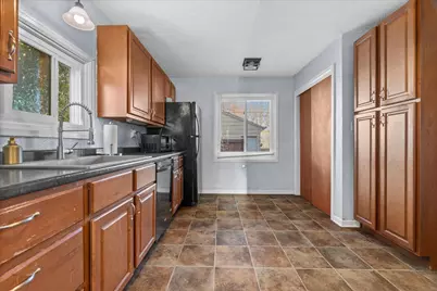 2858 S 53rd St, Milwaukee, WI 53219 - Photo 6