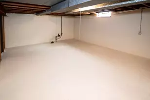 2629 S 94th St, West Allis, WI 53227 - Photo 38