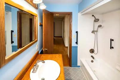 2629 S 94th St, West Allis, WI 53227 - Photo 24