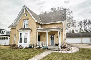 308 Kettle Moraine Dr, Slinger, WI 53086 - Photo 1