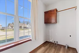 1711 Cloverview St, West Bend, WI 53095 - Photo 20