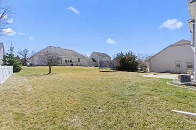 1711  Cloverview St, West Bend, WI 53095 - Photo 34