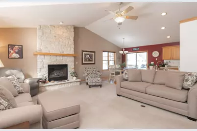 N29W22090  Kathryn Ct, Pewaukee, WI 53186 - Photo 6