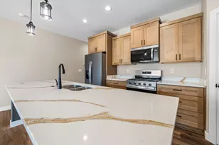 1810 Horseshoe Ln, Slinger, WI 53086 - Photo 16