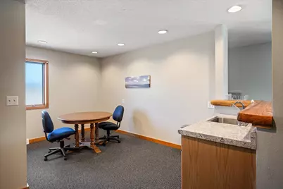 121 E Terhune St, Viroqua, WI 54665 - Photo 8