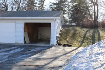 1751  Wildlife Dr #8, Kewaskum, WI 53040 - Photo 14