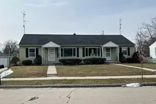 2221 Mayflower Ave, Sheboygan, WI 53083 - Photo 1