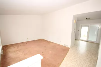 8645 S Riverton Rd, Oak Creek, WI 53154 - Photo 2