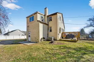 2024 W Grays Ln, Oak Creek, WI 53154 - Photo 18