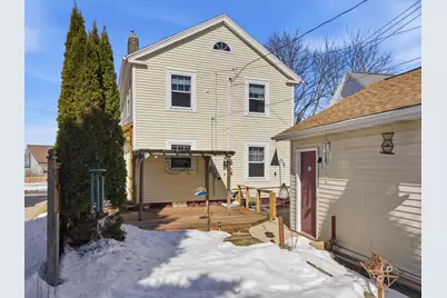 519  Riverview Dr, Manitowoc, WI 54220 - Photo 8