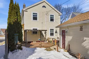 519 Riverview Dr, Manitowoc, WI 54220 - Photo 8