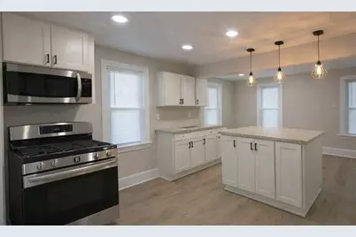 1616  Morton Ave, Racine, WI 53403 - Photo 4