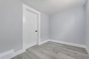 712 S 37th St., Milwaukee, WI 53215 - Photo 12