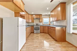 4858 S 26th St, Milwaukee, WI 53221 - Photo 6