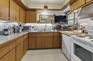 5302 Athens Ave, Racine, WI 53406 - Photo 14