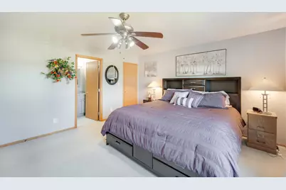 8350 S Golden Fields Dr, Oak Creek, WI 53154 - Photo 10