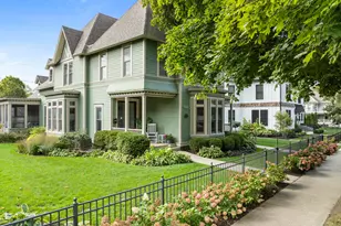 920 Geneva St, Lake Geneva, WI 53147 - Photo 1