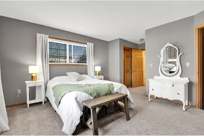 6940 S Rolling Meadows Ct, Oak Creek, WI 53154 - Photo 14