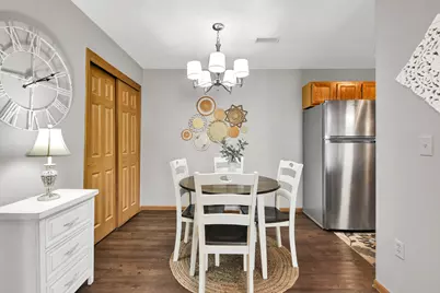 6940 S Rolling Meadows Ct, Oak Creek, WI 53154 - Photo 8