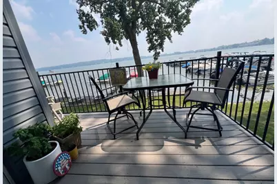 536 N Cogswell Dr #6, Salem Lakes, WI 53170 - Photo 2