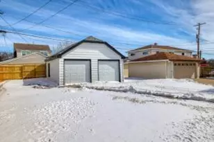 2338 S 98th St, West Allis, WI 53227 - Photo 6