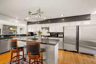 8125 S 58th St, Franklin, WI 53132 - Photo 8