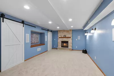 810  Black Squirrel Ct, Richfield, WI 53033 - Photo 42