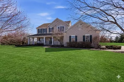 810  Black Squirrel Ct, Richfield, WI 53033 - Photo 2