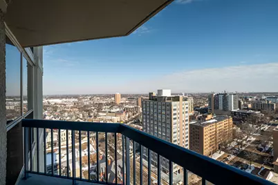 1660 N Prospect Ave #2002, Milwaukee, WI 53202 - Photo 12