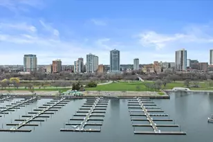 1660 N Prospect Ave, Milwaukee, WI 53202 - Photo 6