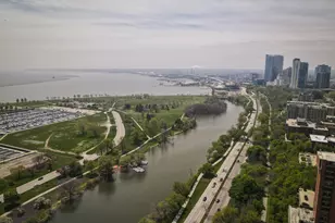 1660 N Prospect Ave, Milwaukee, WI 53202 - Photo 4