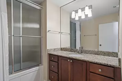 1660 N Prospect Ave #2002, Milwaukee, WI 53202 - Photo 22