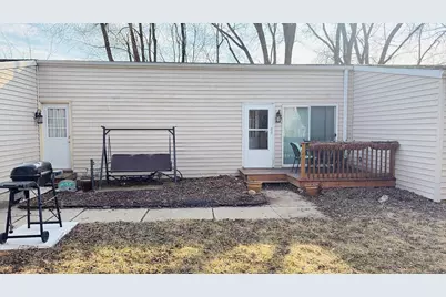 12430  Timber Ridge Dr, Pleasant Prairie, WI 53158 - Photo 12