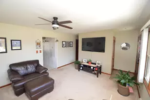 500 Parkway Dr, South Milwaukee, WI 53172 - Photo 2