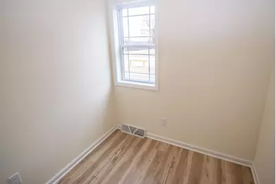 1334  Legion Cir, West Bend, WI 53090 - Photo 10