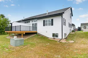 1334 Legion Cir, West Bend, WI 53090 - Photo 18