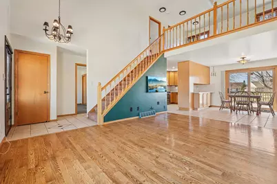 8603 S Melrose Dr, Oak Creek, WI 53154 - Photo 6