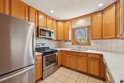 8603 S Melrose Dr, Oak Creek, WI 53154 - Photo 12