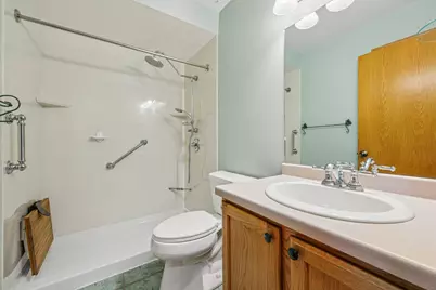 8603 S Melrose Dr, Oak Creek, WI 53154 - Photo 14