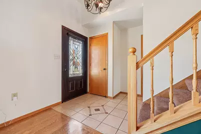 8603 S Melrose Dr, Oak Creek, WI 53154 - Photo 4