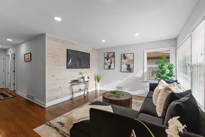 7007 N 41st St, Milwaukee, WI 53209 - Photo 8