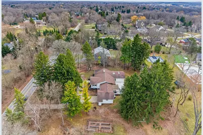 1635  Highland Dr, Elm Grove, WI 53122 - Photo 50