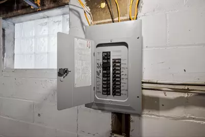 2927 N 40th St, Milwaukee, WI 53210 - Photo 24